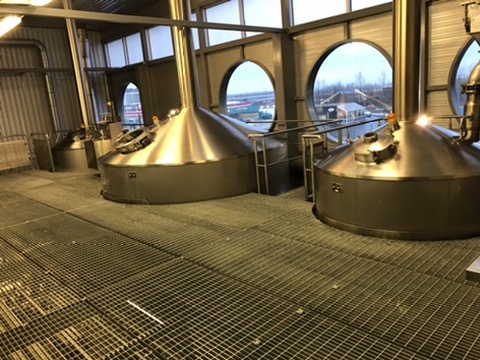 Industrial brewhouse vessels and production equipment